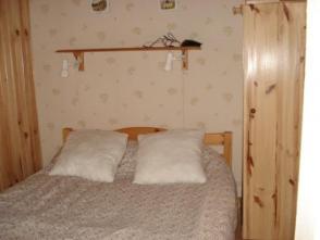 MOY419edb7a63jo3kbn369r.jpg