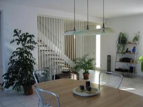 MOY8k2kt8ro8a18f0cdnrt8.jpg