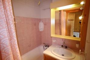 MOY86pgm856d8pcd2c9goam.jpg