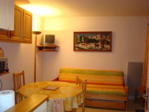 MOY2008125172126ALPHERATZ_G74_004.jpg