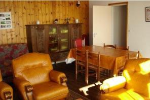 MOYSalon2.jpg